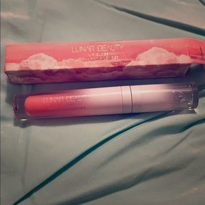 Lunar Beauty Lip Gloss in Dreamy